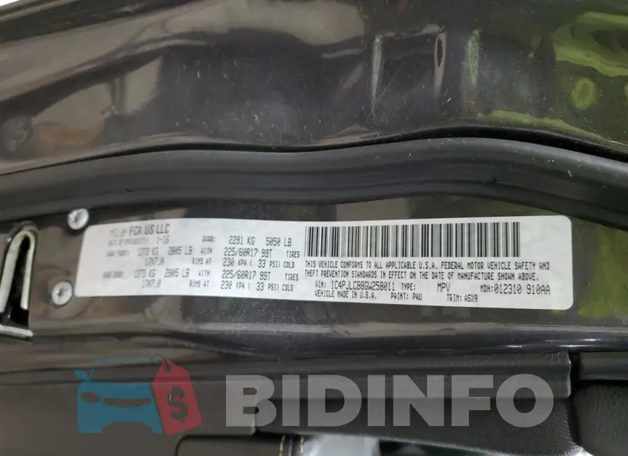 1C4PJLCB8GW258011 Photo# 13