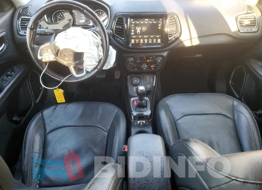3C4NJDCB4MT571927 Photo# 8