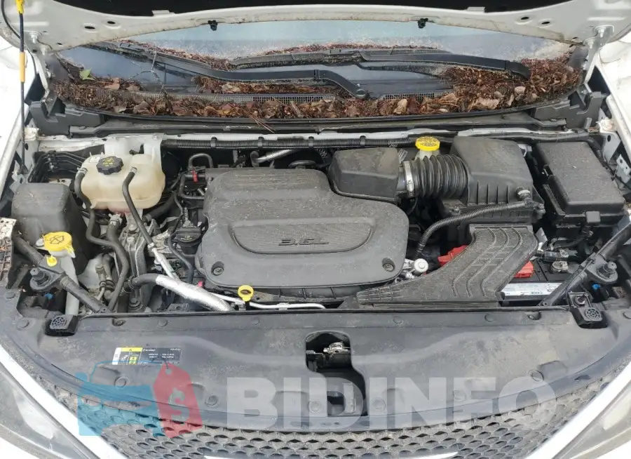 2C4RC1FGXKR720682 Photo# 12