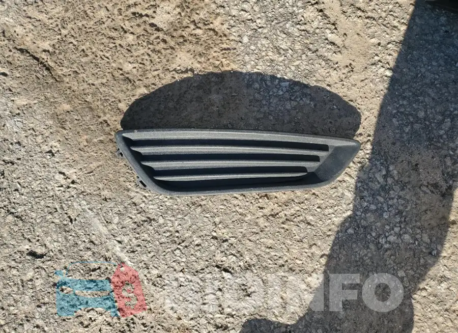 1FADP3F2XJL242114 Photo# 12
