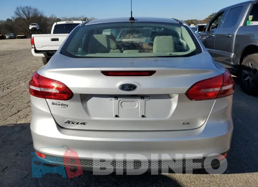 1FADP3F2XJL242114 Photo# 6