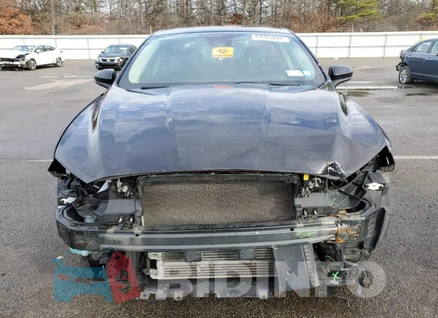 3FA6P0LUXKR125536 Photo# 5