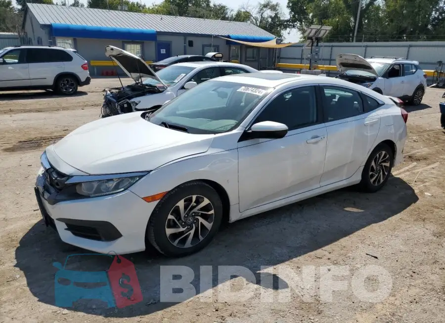 19XFC2F73HE227106 Photo# 1