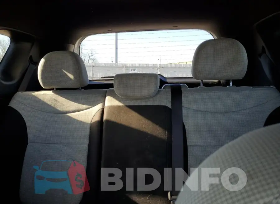 KNDJN2A22G7351141 Photo# 10