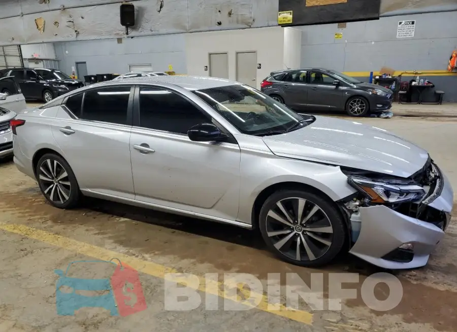 1N4BL4CV9LC230353 Photo# 4