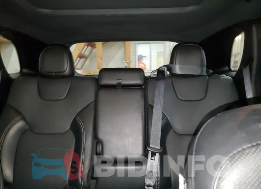 1C4PJMMX9MD215515 Photo# 10