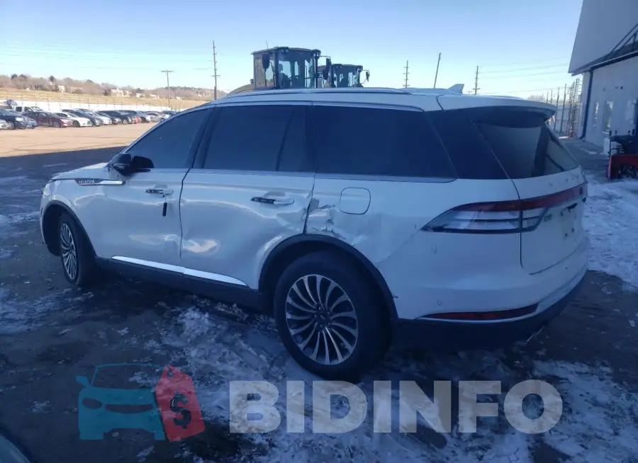 5LM5J7XC9LGL13077 Photo# 2