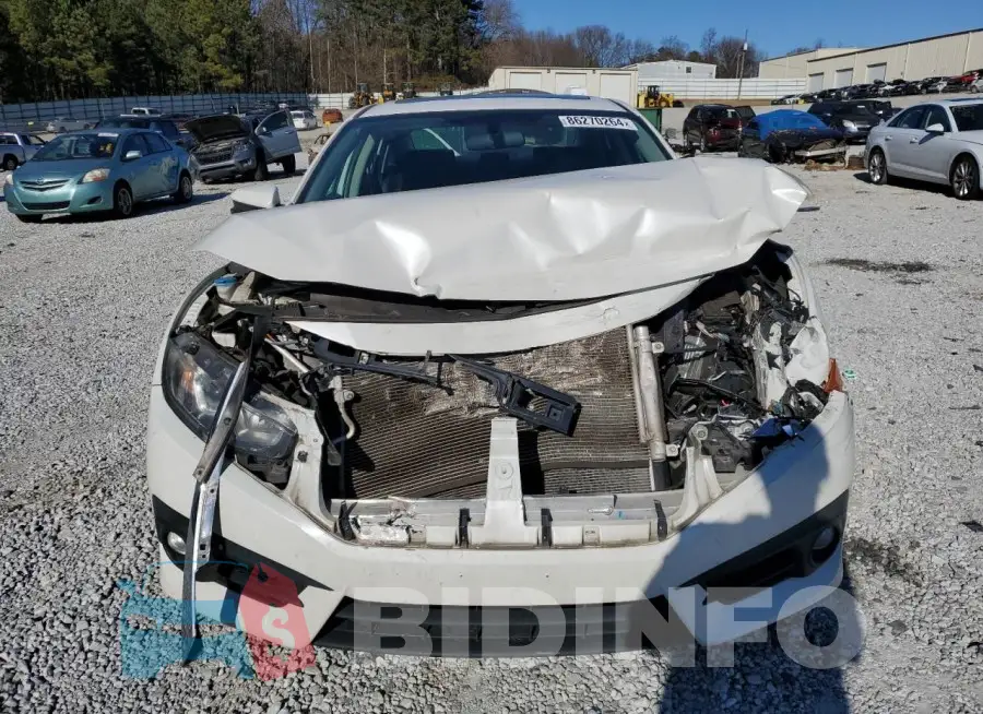 19XFC1F33HE013580 Photo# 5