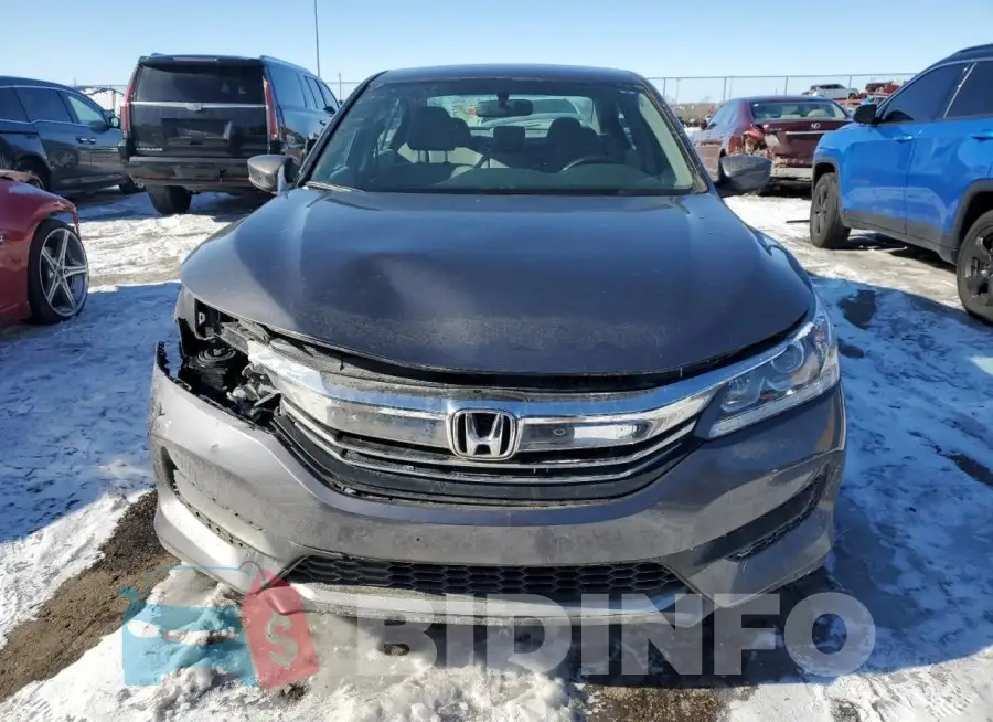 1HGCR2F37HA287487 Photo# 5