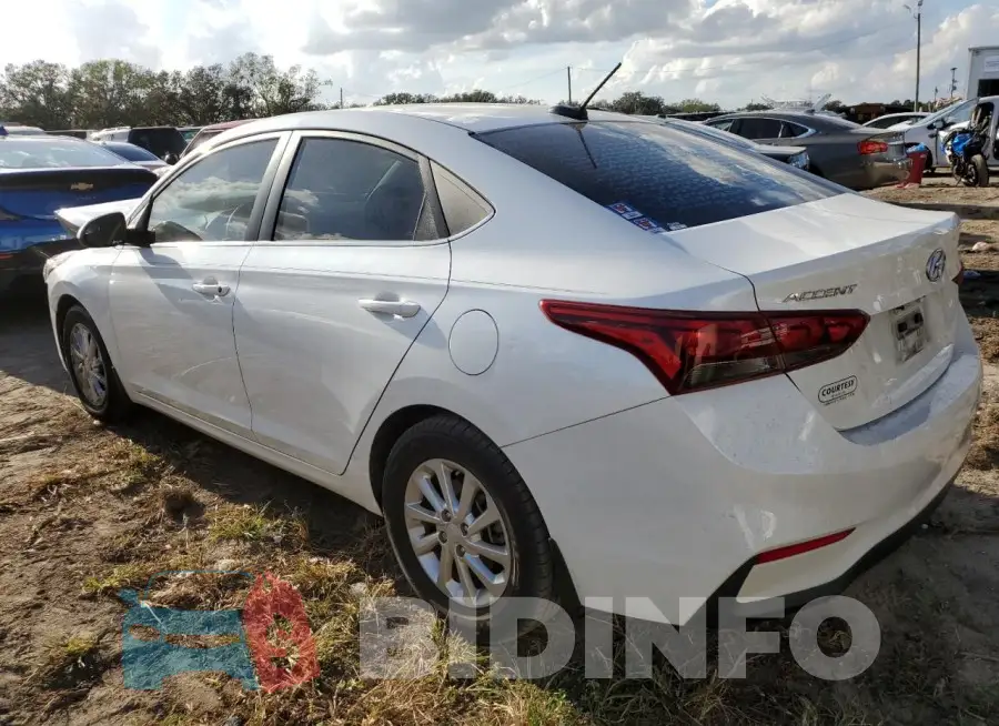 3KPC24A6XLE093588 Photo# 2