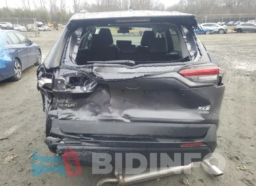 2T3A1RFV6RC470018 Photo# 6