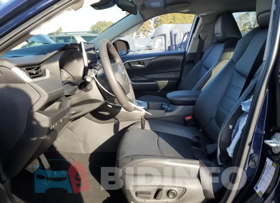 2T3A1RFV6RW411632 Photo# 7