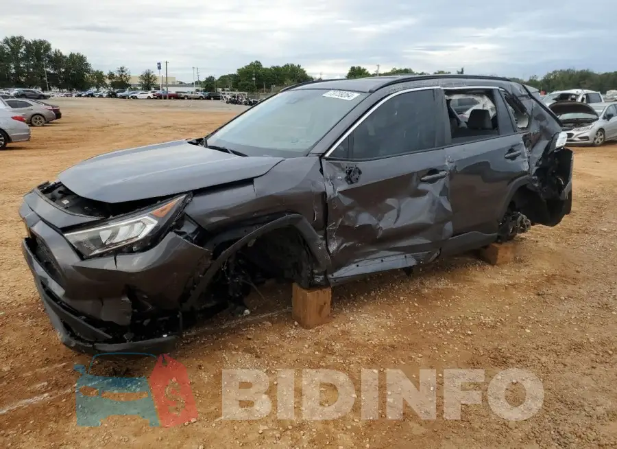 2T3C1RFV8KW011621 Photo# 1