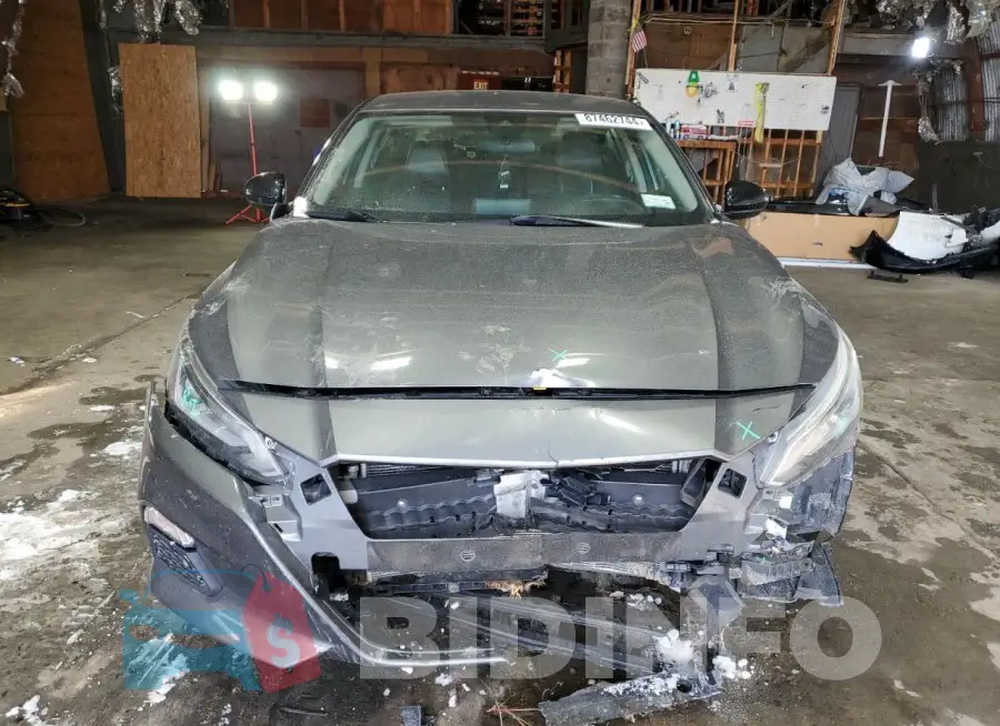 1N4BL4CV3LC138607 Photo# 5