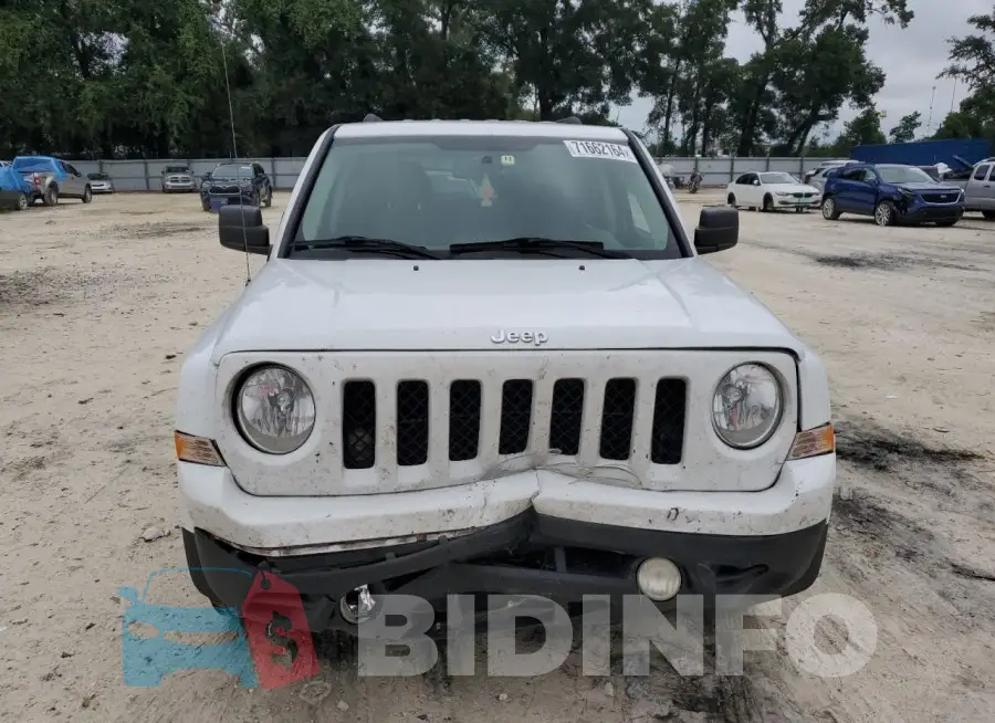 1C4NJPFB6HD183297 Photo# 5