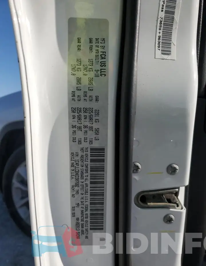 1C4PJLCBXKD307682 Photo# 13
