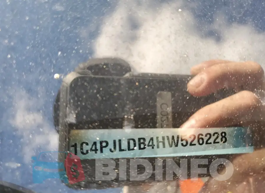 1C4PJLDB4HW526228 Photo# 13