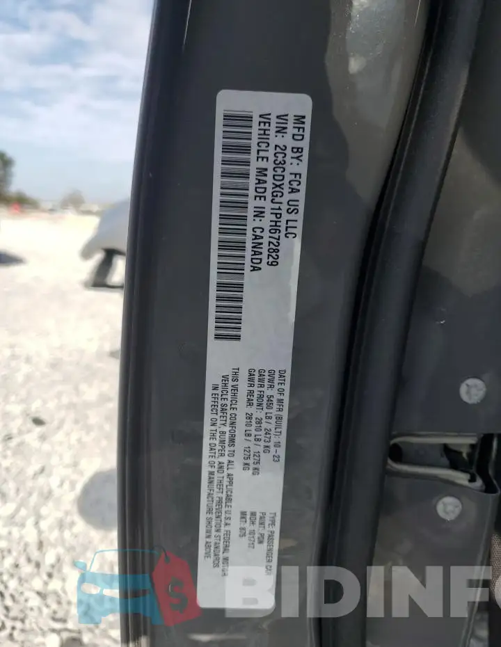 2C3CDXGJ1PH672829 Photo# 13