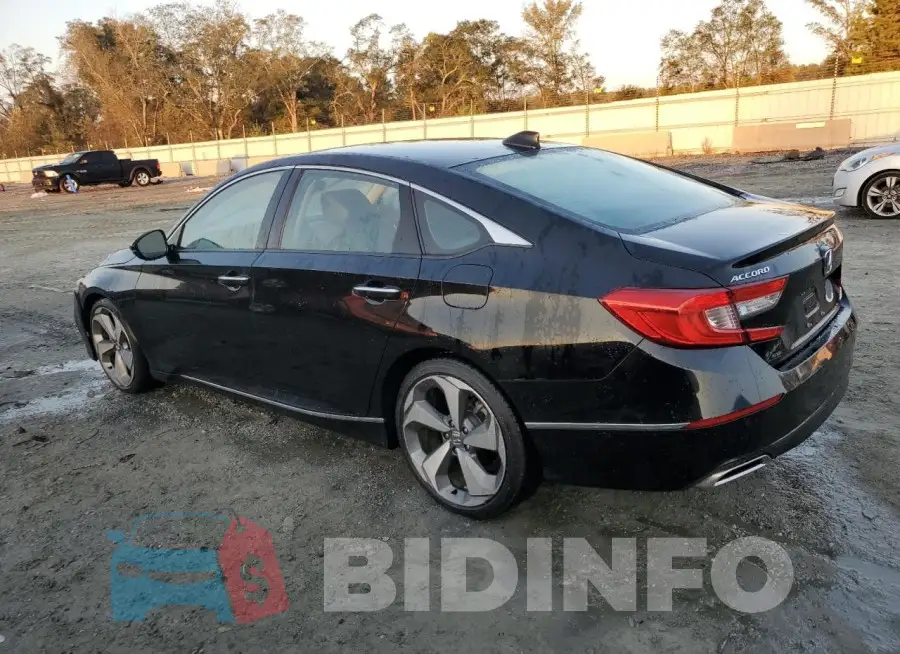 1HGCV2F90KA036494 Photo# 2