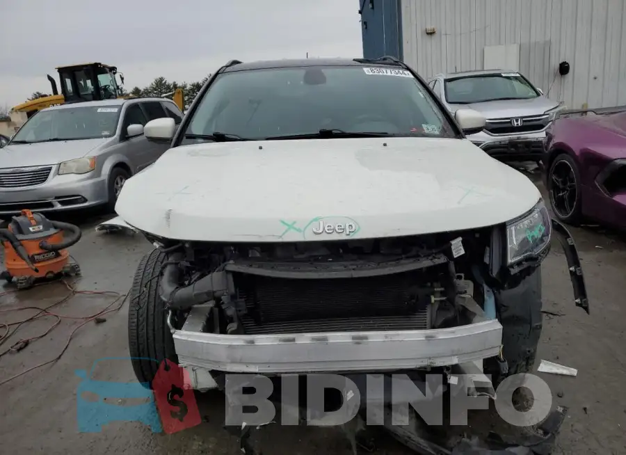 3C4NJDCB9LT203595 Photo# 5