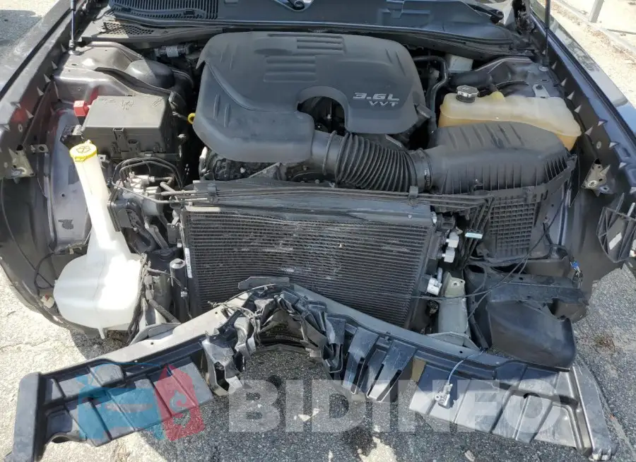 2C3CDZJG4KH570989 Photo# 11