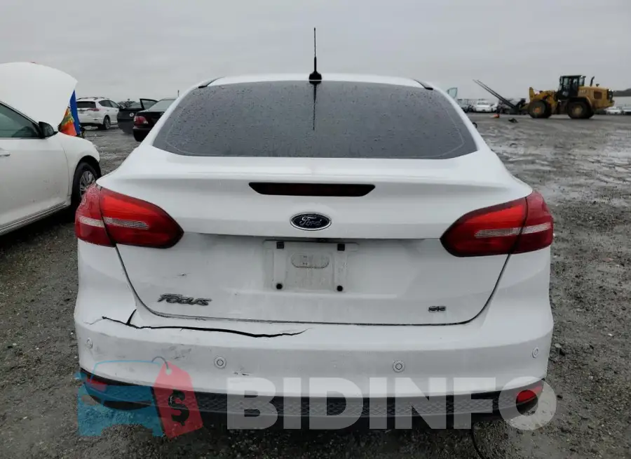 1FADP3F20GL340173 Photo# 6