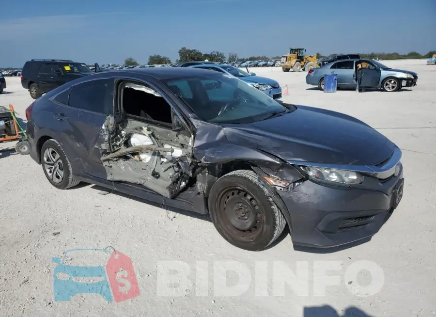 19XFC2F53HE030158 Photo# 4