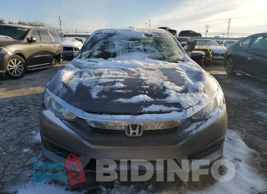 19XFC2F73HE225260 Photo# 5
