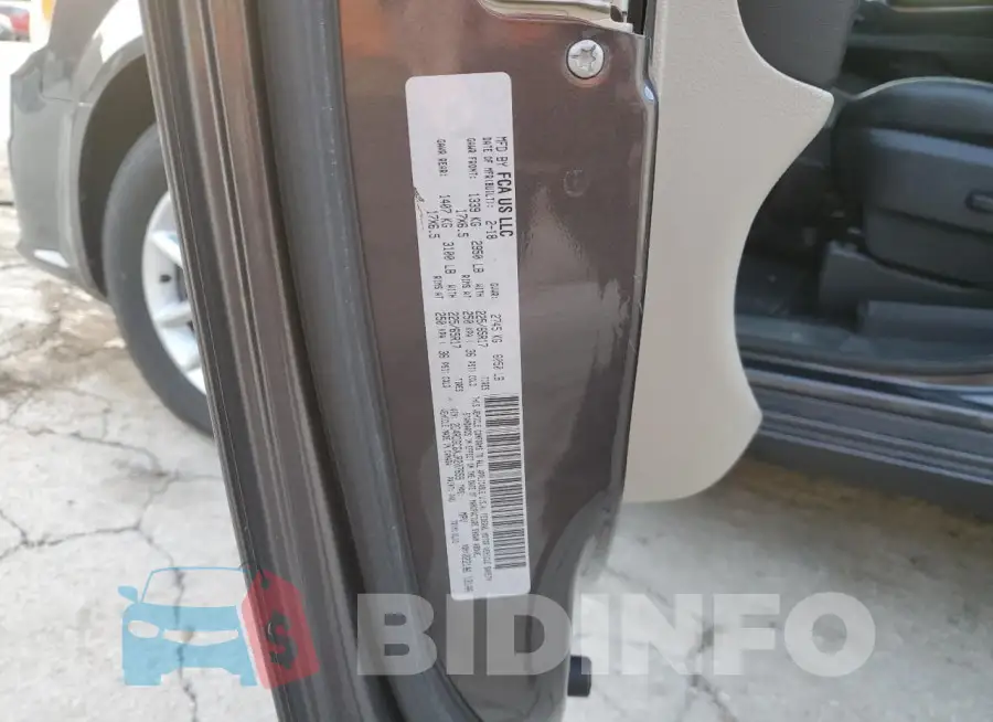 2C4RDGCGXJR207659 Photo# 13