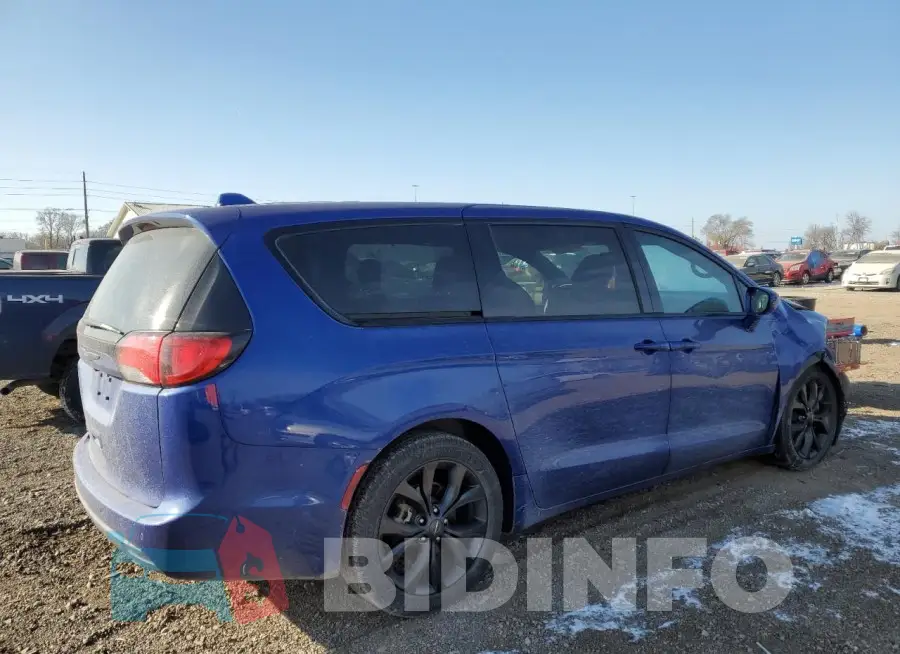 2C4RC1FG4LR229946 Photo# 3