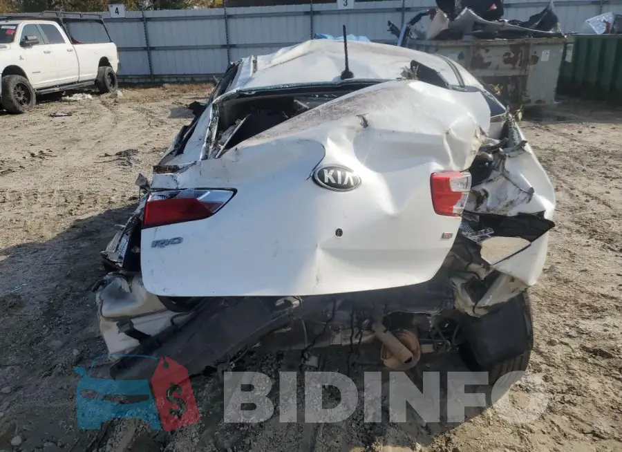 KNADM4A33G6685203 Photo# 6