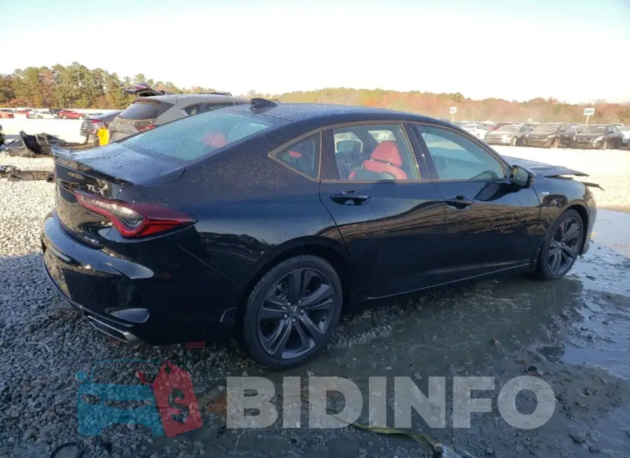 19UUB6F53PA004342 Photo# 3