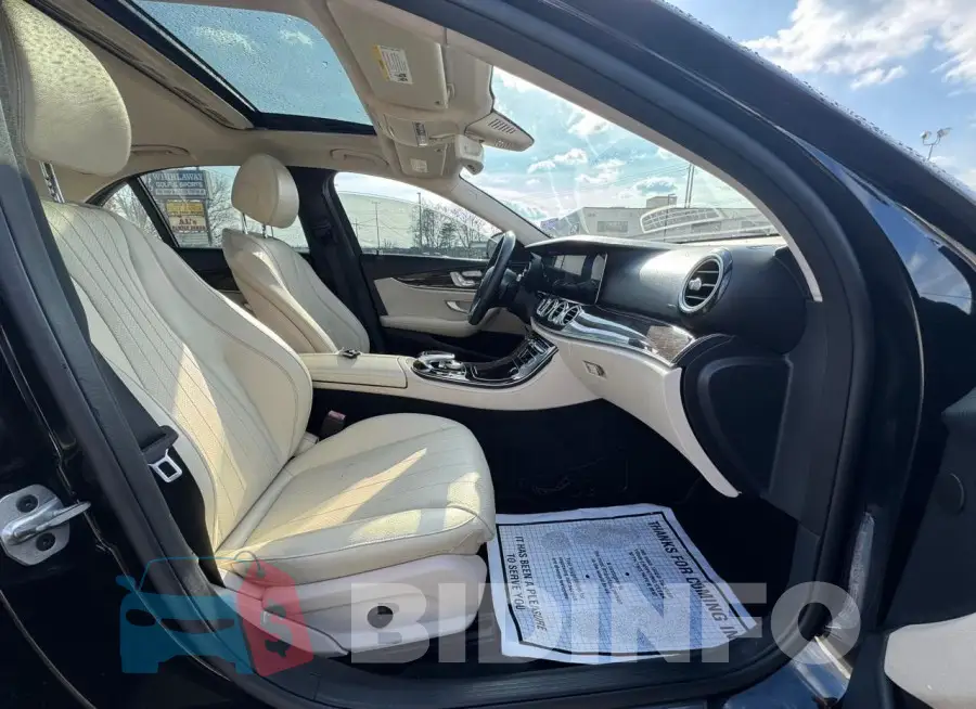 WDDZF8DB1LA732898 Photo# 5