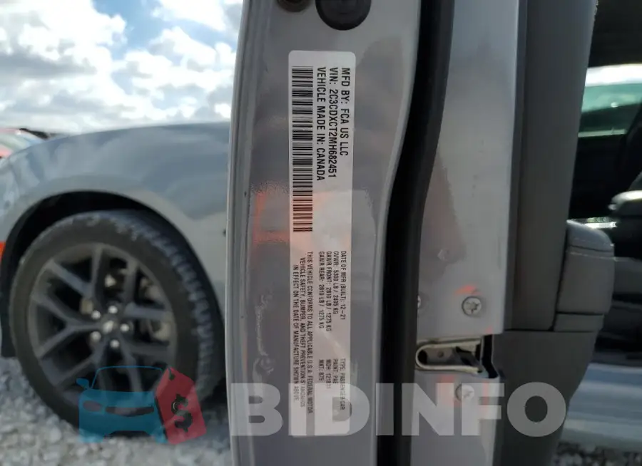 2C3CDXCT2MH682451 Photo# 12