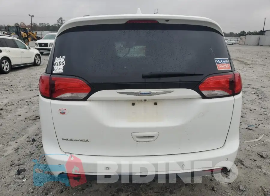 2C4RC1BG1JR131475 Photo# 6