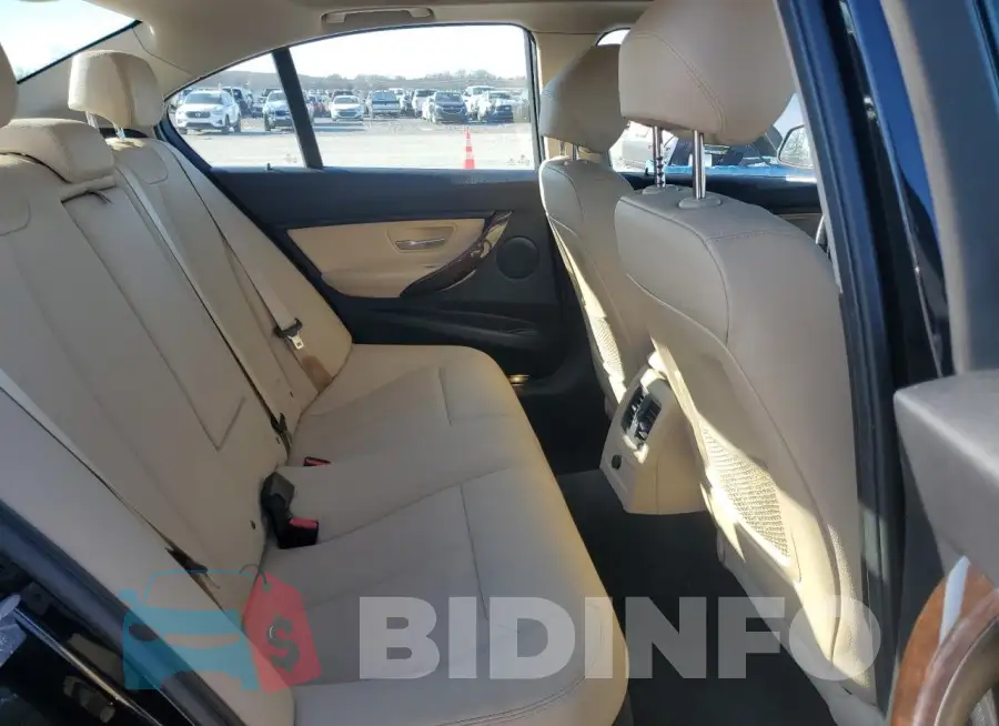 WBA8A9C54HK619709 Photo# 10