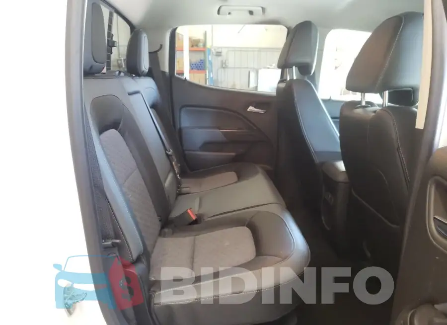 1GCGTDEN2J1100601 Photo# 10