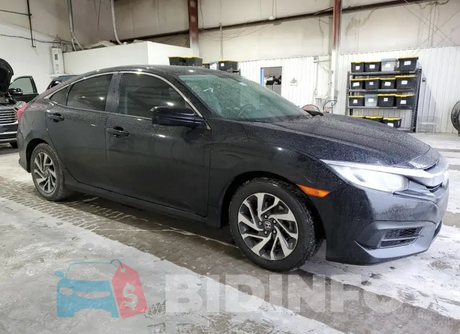 19XFC2F70HE049316 Photo# 4