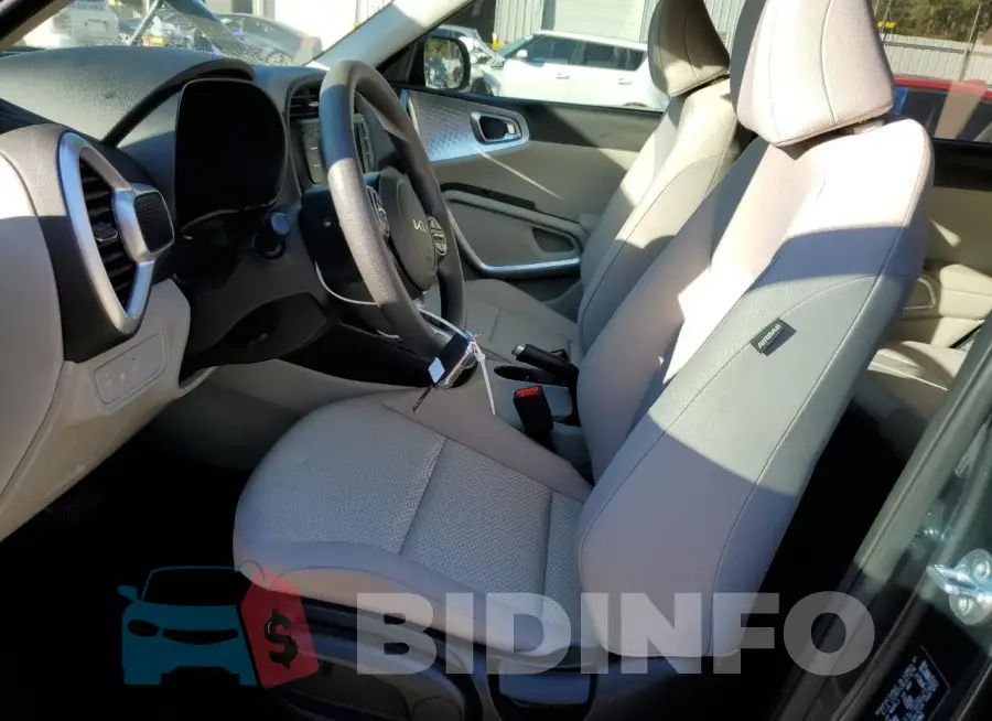 KNDJ23AU9R7917962 Photo# 7