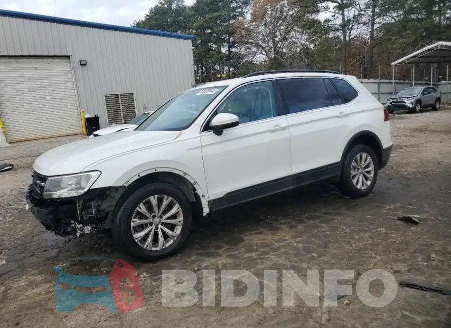 3VV3B7AX7KM039925 Photo# 1