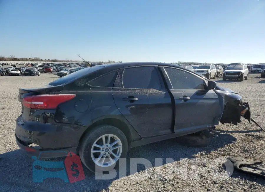 1FADP3F2XJL257261 Photo# 3