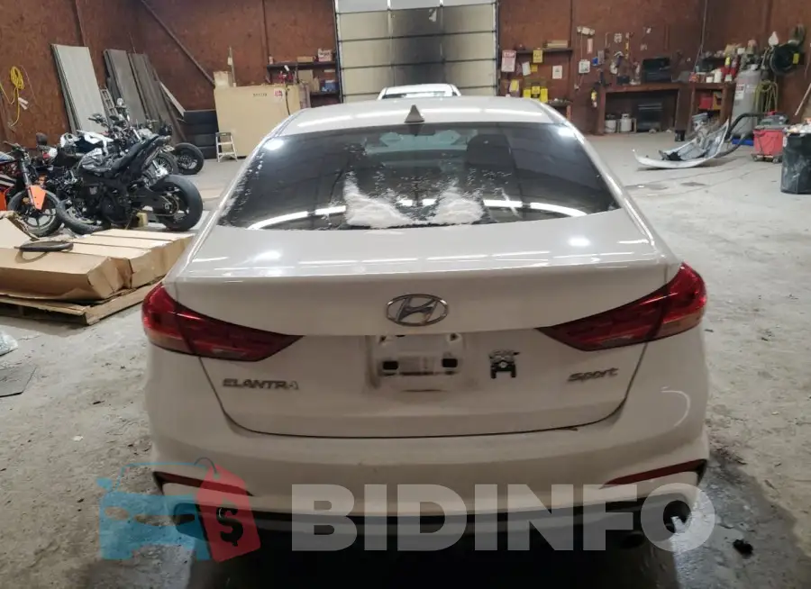 KMHD04LB8HU345587 Photo# 6