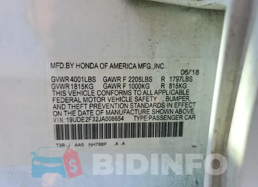 19UDE2F32JA006654 Photo# 12