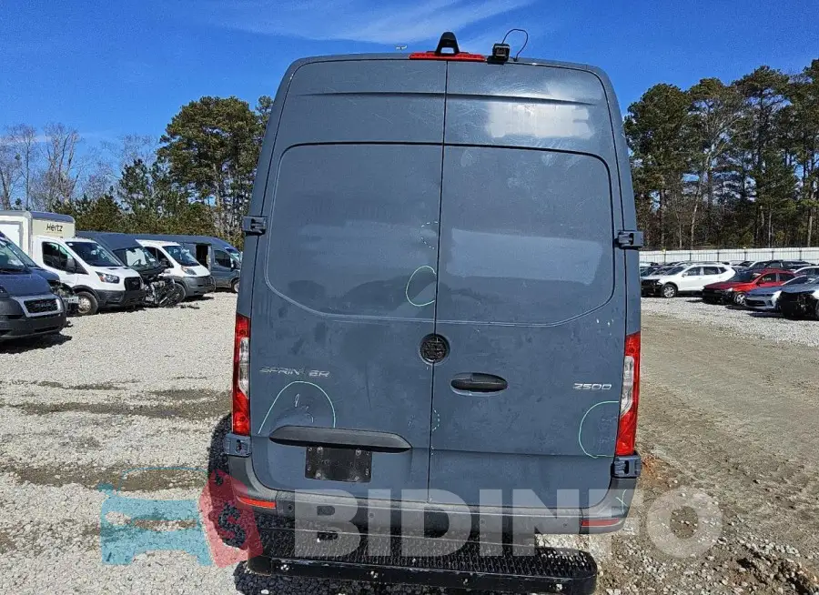 WD4PF1CD1KP147803 Photo# 6
