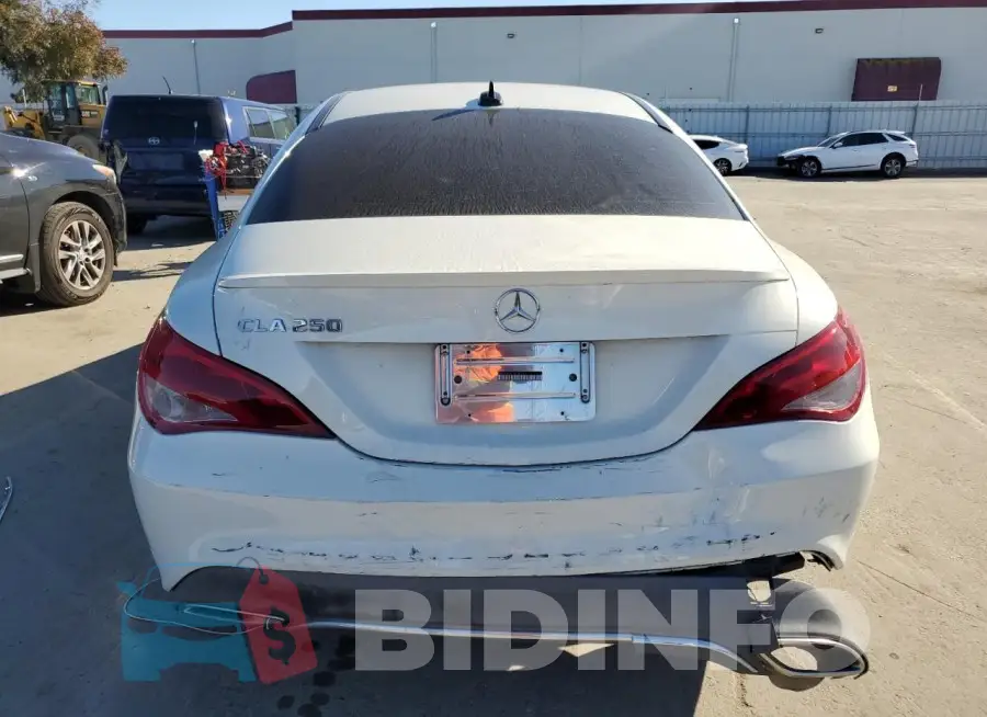 WDDSJ4EB1JN588198 Photo# 6