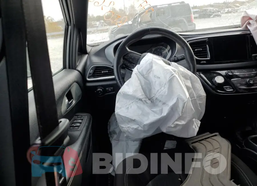 2C4RC1FG5LR224044 Photo# 8