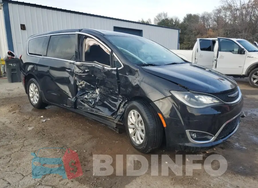 2C4RC1FG6JR158097 Photo# 4