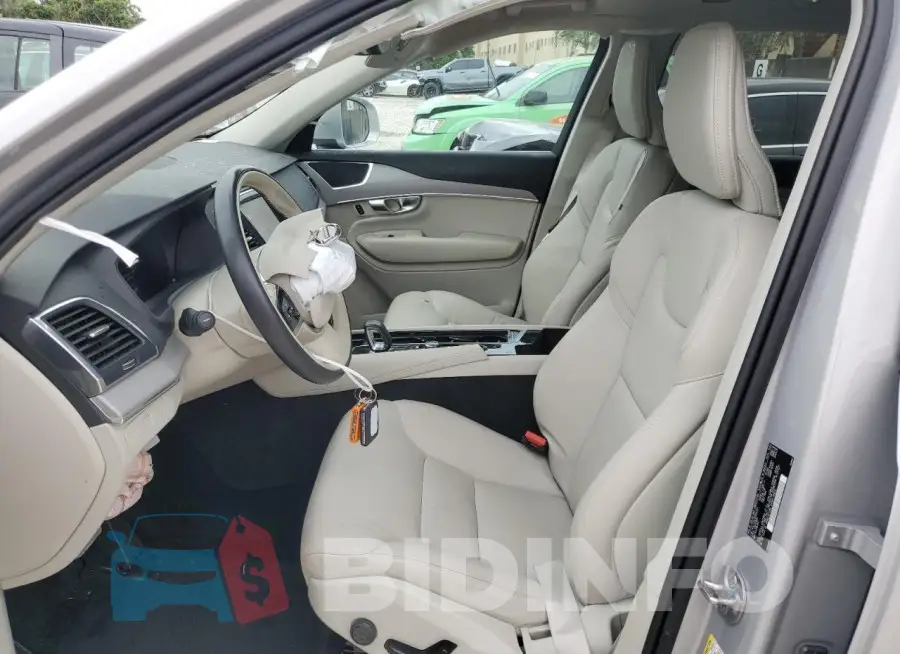 YV4L12PK4R1202521 Photo# 7
