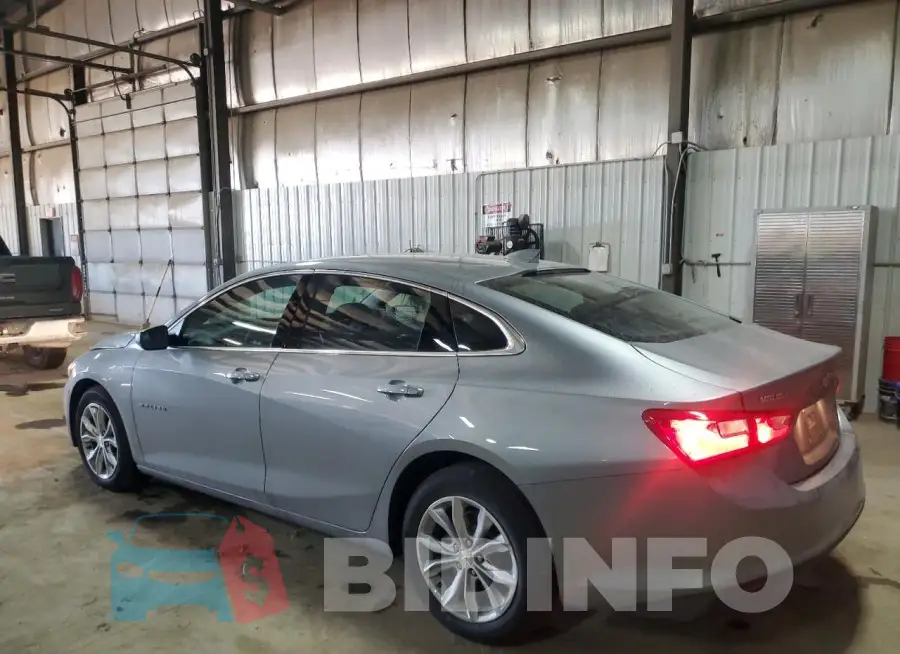 1G1ZD5ST4SF143879 Photo# 2