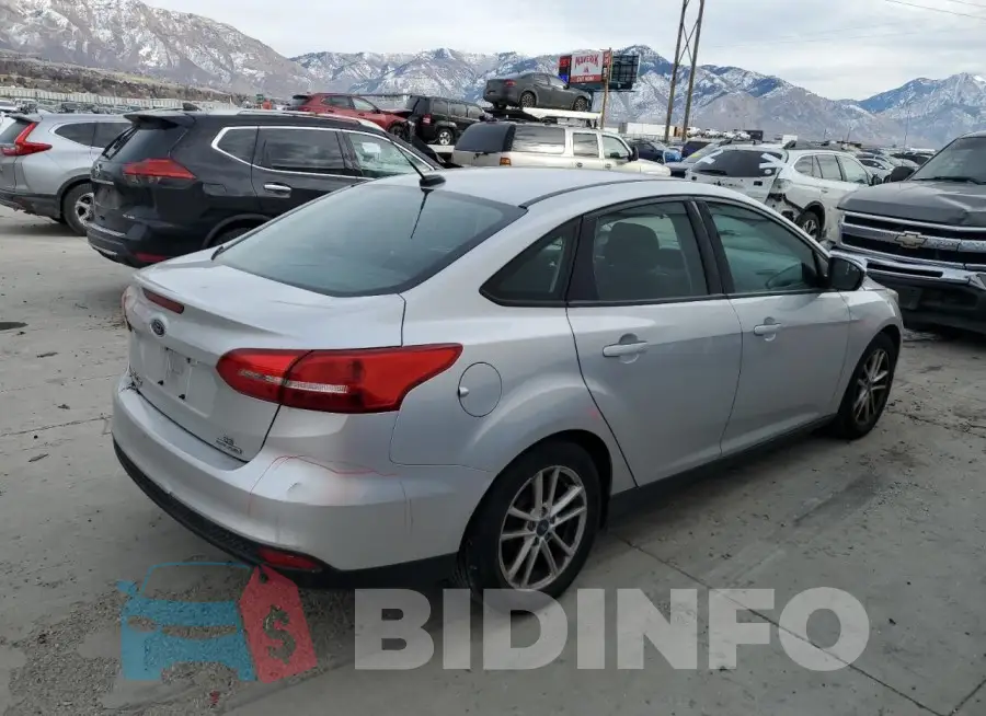 1FADP3F24GL258897 Photo# 3